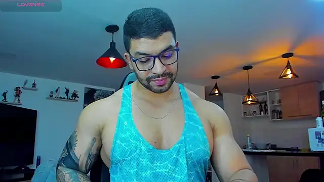Snapshot of Michael_Diamond chatting on February 3, 4:04 am Michael Diamond online show from February 3, 4:04 am