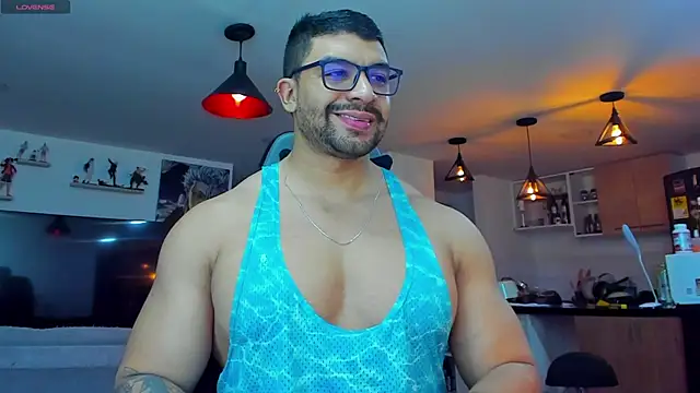 Snapshot of Michael_Diamond chatting on December 13, 2:43 am Michael Diamond online show from December 13, 2:43 am