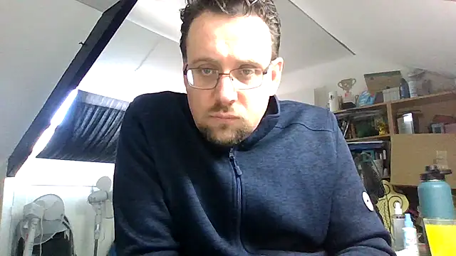 rdewaard81 online show from February 4, 12:33 pm