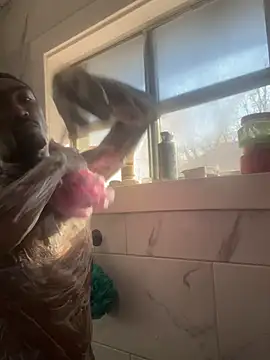 LawrenceBanques online show from February 6, 9:01 pm