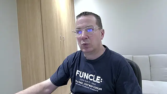 Snapshot of BrettJ81 chatting on October 14, 4:25 pm BrettJ81 online show from October 14, 4:25 pm