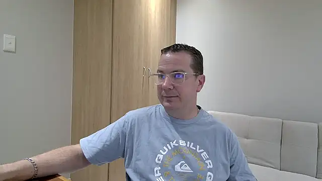 Snapshot of BrettJ81 chatting on December 10, 1:44 pm BrettJ81 online show from December 10, 1:44 pm
