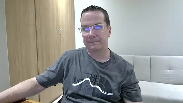 Snapshot of BrettJ81 chatting on September 9, 4:17 pm BrettJ81 online show from September 9, 4:17 pm