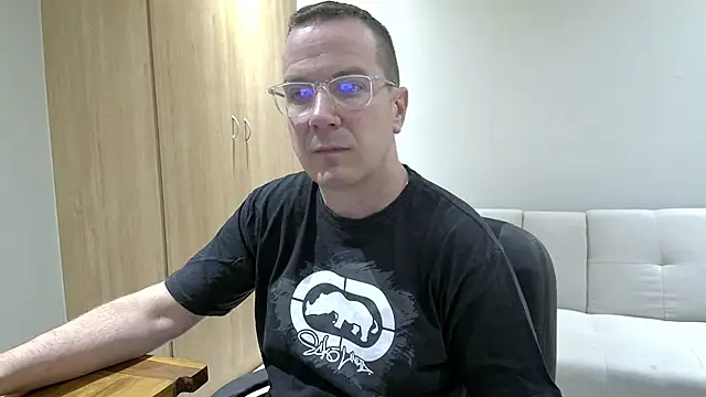 BrettJ81 online show from March 17, 5:26 pm