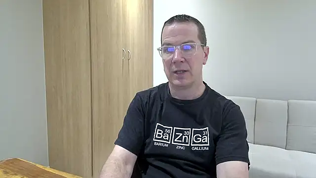 BrettJ81 online show from June 9, 3:03 pm