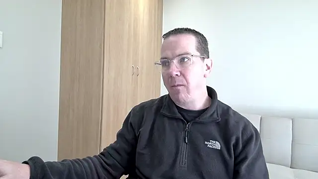 BrettJ81 online show from May 8, 11:32 am