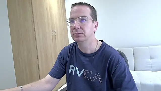 Snapshot of BrettJ81 chatting on February 2, 2:34 pm BrettJ81 online show from February 2, 2:34 pm