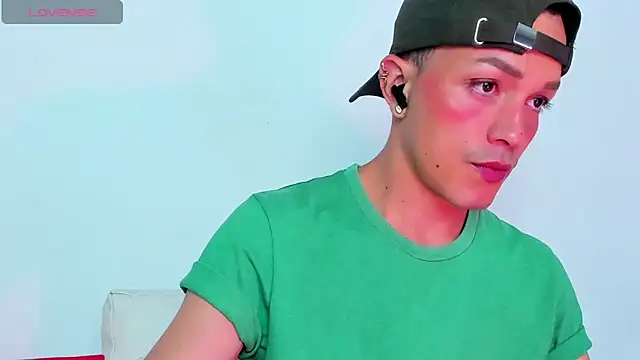 Dustin Moka online show from March 2, 9:41 pm