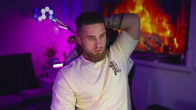 Sweeet  boy online show from February 8, 7:29 pm