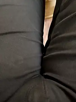 Snapshot of u_wan_me chatting on October 21, 12:52 pm u wan me online show from October 21, 12:52 pm