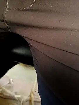 Snapshot of u_wan_me chatting on October 14, 5:14 am u wan me online show from October 14, 5:14 am