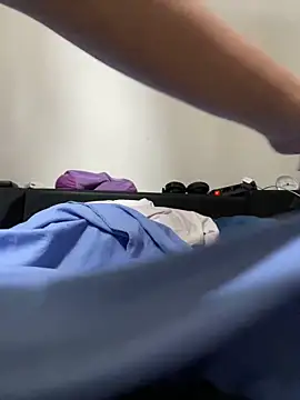 Snapshot of GeilerBull chatting on January 11, 2:41 am GeilerBull online show from January 11, 2:41 am