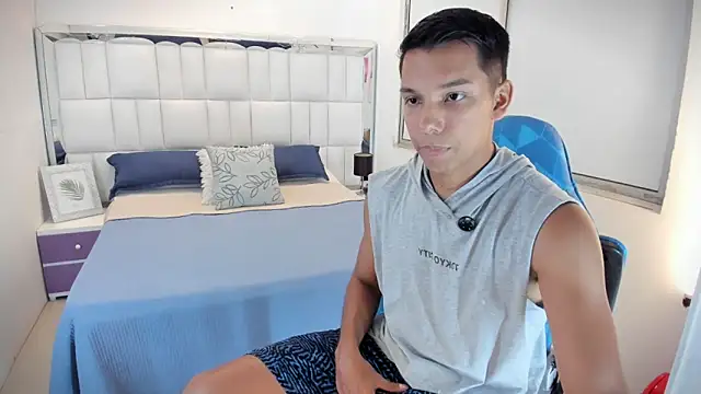 Snapshot of Edwin_Blaz chatting on October 8, 3:00 am Edwin Blaz online show from October 8, 3:00 am