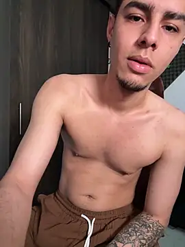 bigryann23 online show from March 4, 2:46 pm